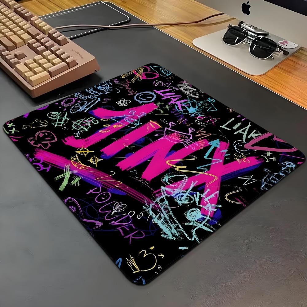 Esports Gaming League - แผ่นรองเมาส์ Arcane League L-LOL Jinx ลายการ์ตูน